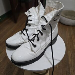 Steve Madden White Lace Up Boots